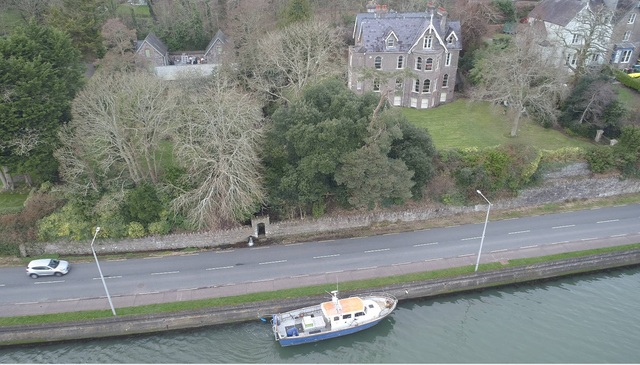 Subsea Survey Service's "HARPY" loading sonar equipment at Thorncliffe.